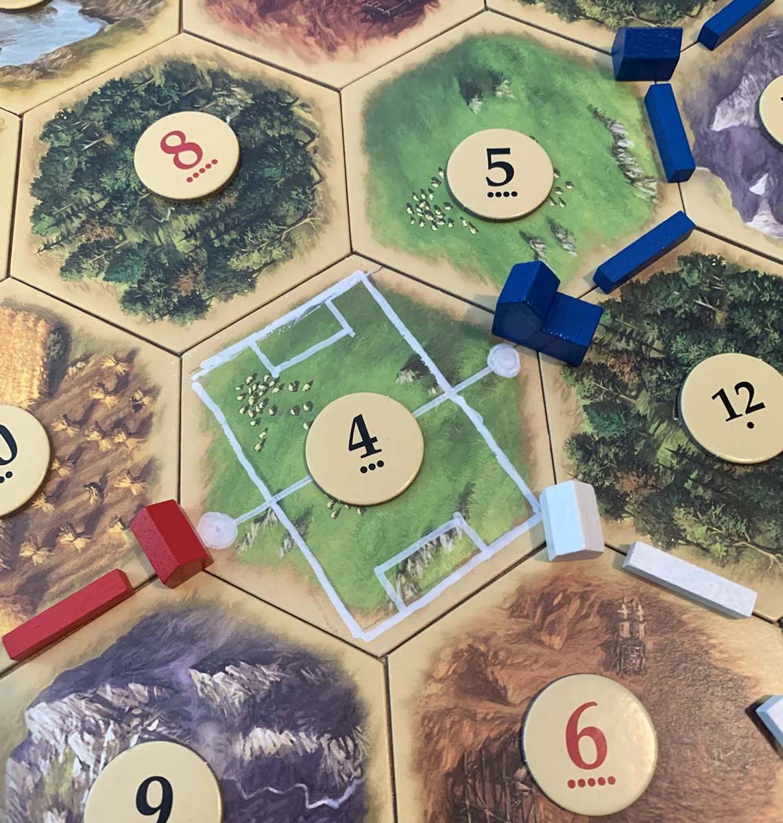 Figure Two: Red and Blue are on the Team Spots, while White is a Spectator. Image